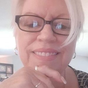 Meet your Posher, Helen